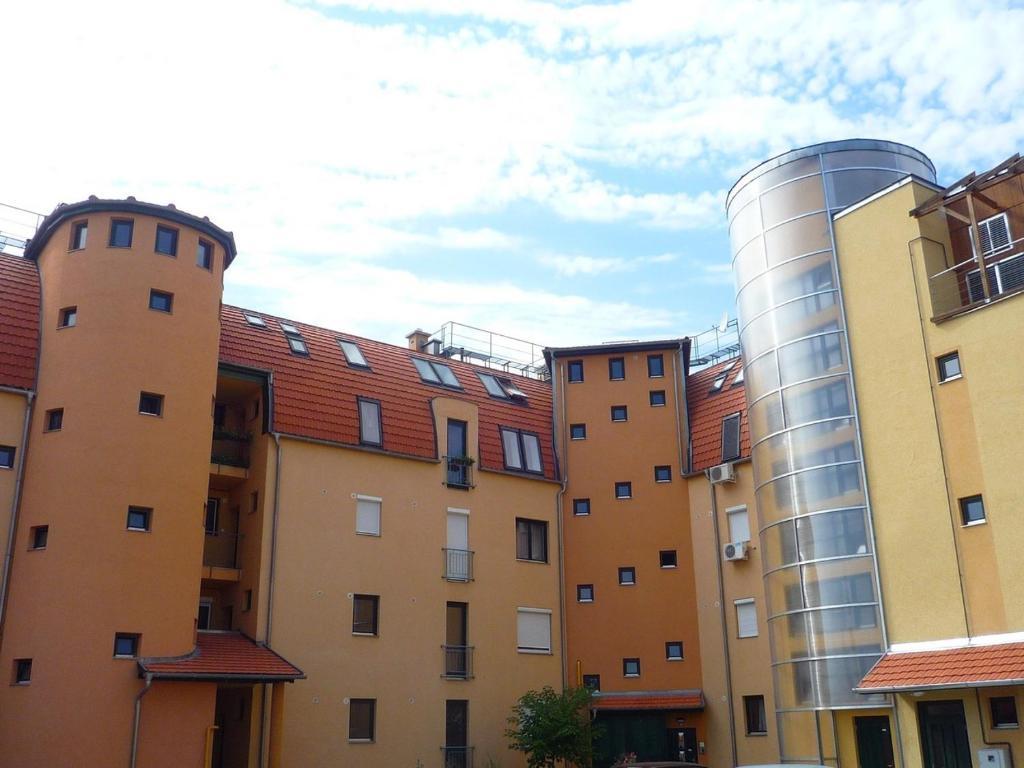 Udvarház Apartman Mórahalom Exteriér fotografie